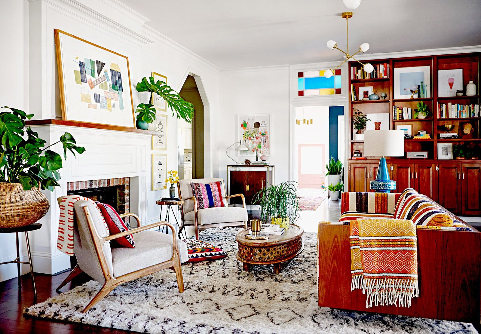 living-room-rug-shelves-7b5d7a52-dcb3e3a7b7e04df99893aeaa76f57d08